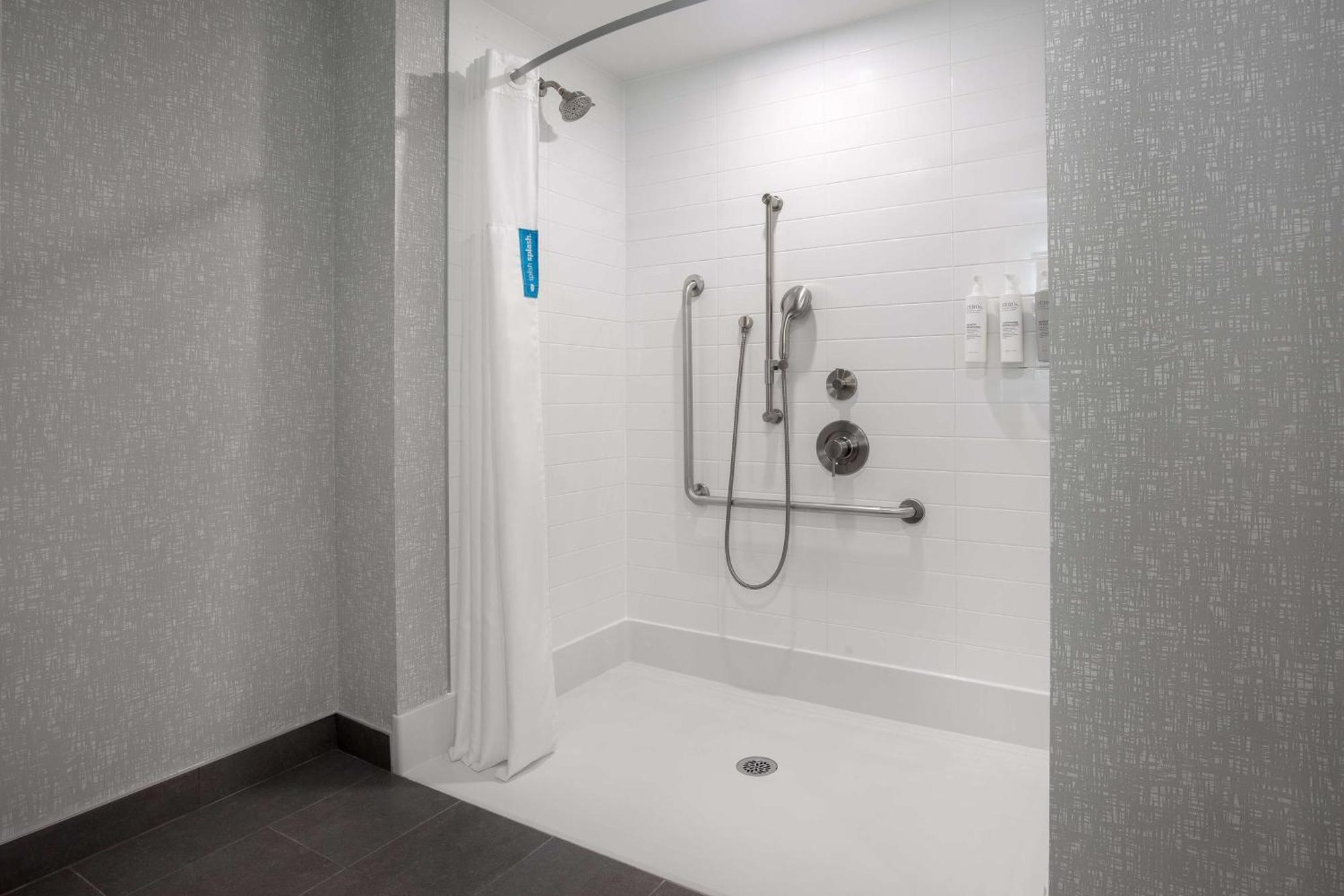 Hampton Inn By Hilton Brampton - Toronto Kültér fotó
